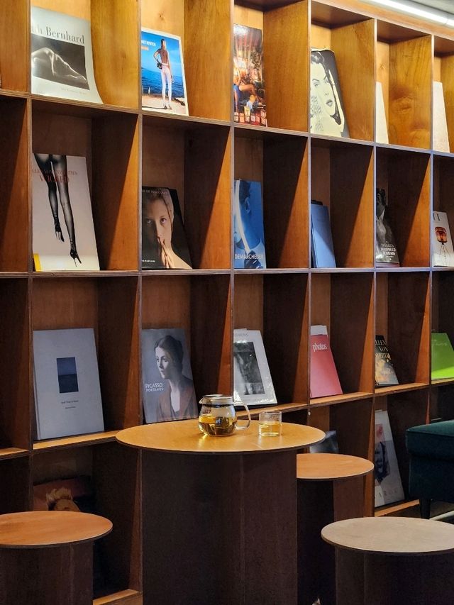 [제주] 비오는날 가만히 앉아 바라보는 바다 뷰 카페 "슬로보트"