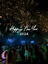 โมเม้นต์ Countdown 2024 at ICONSIAM