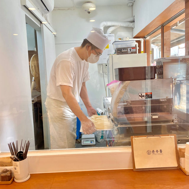 여기가 일본인가? 쫄깃하고 탱글한 우동 맛집