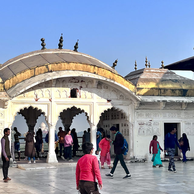 😍 Visiting the majestic Agra Red Fort ♥️