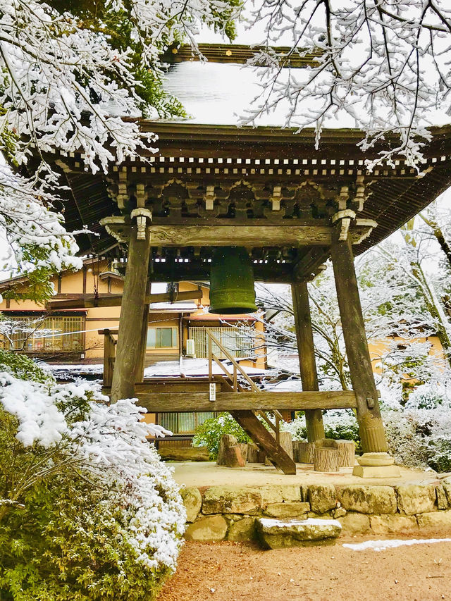 The timeless charm of the late 12th-century temple 🇯🇵