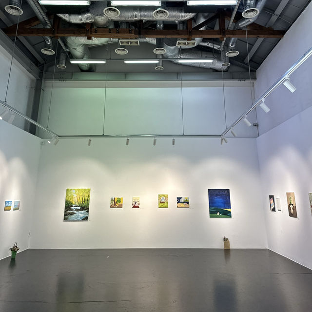 감각적인 공간에서 즐기는 무료 전시회 🖌️ 인천아트플랫폼