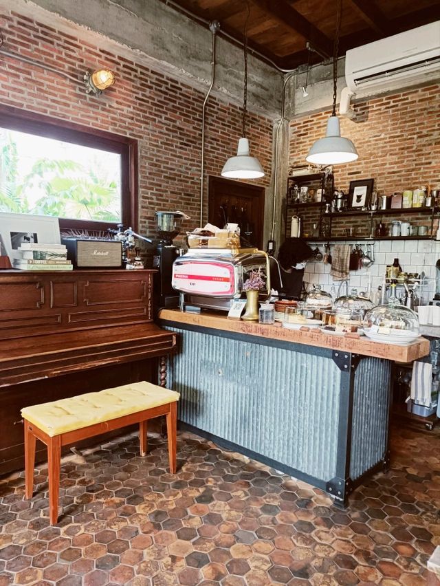 382 space coffee at Korat 