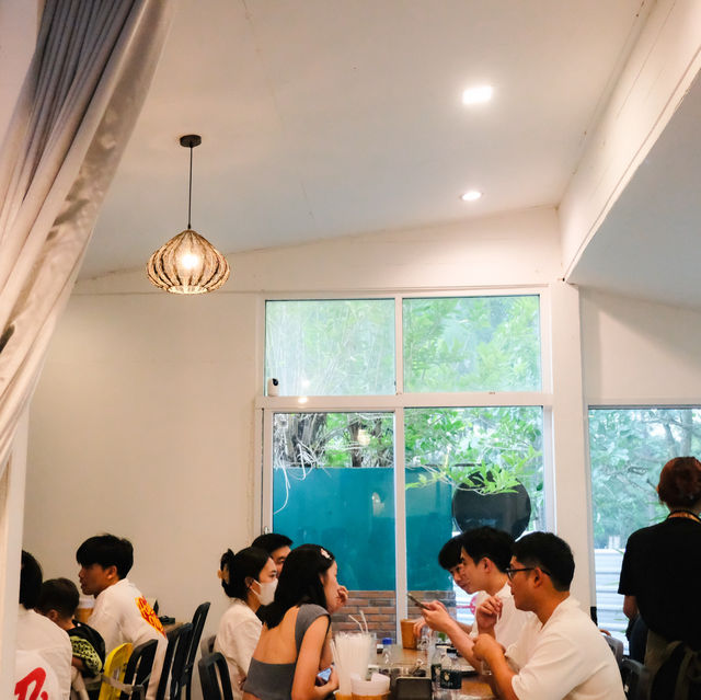 จ้ำเข่า เขาใหญ่
