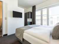 Select Hotel Berlin The Wall
