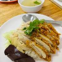 มานะข้าวมันไก่&ก๋วยเตี๋ยวไก่มะระ 🍴🐔