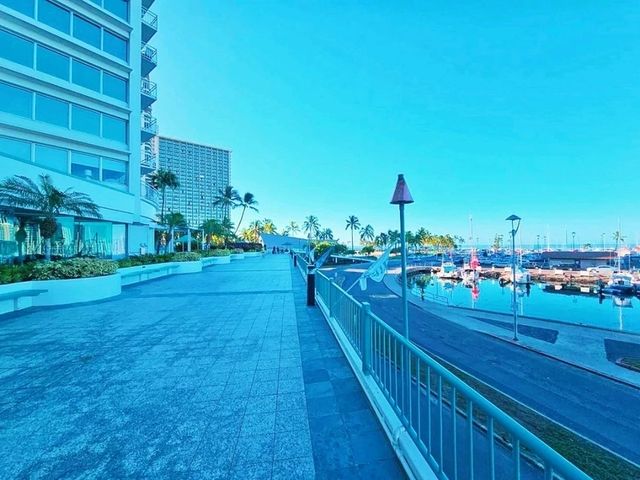 💙 Oceanfront Hotel in Wakiki