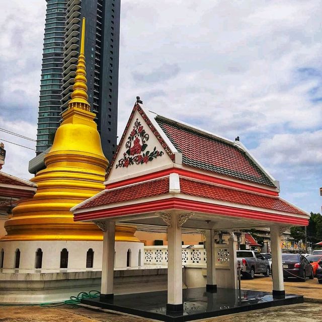 สักการะพระพุทธสุโขทัย ณ วัดราชสิงขร 