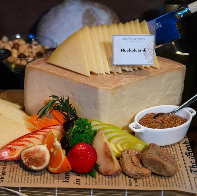 อลังการงานชีส 🧀🧀  Grand Mercure Bangkok Atrium