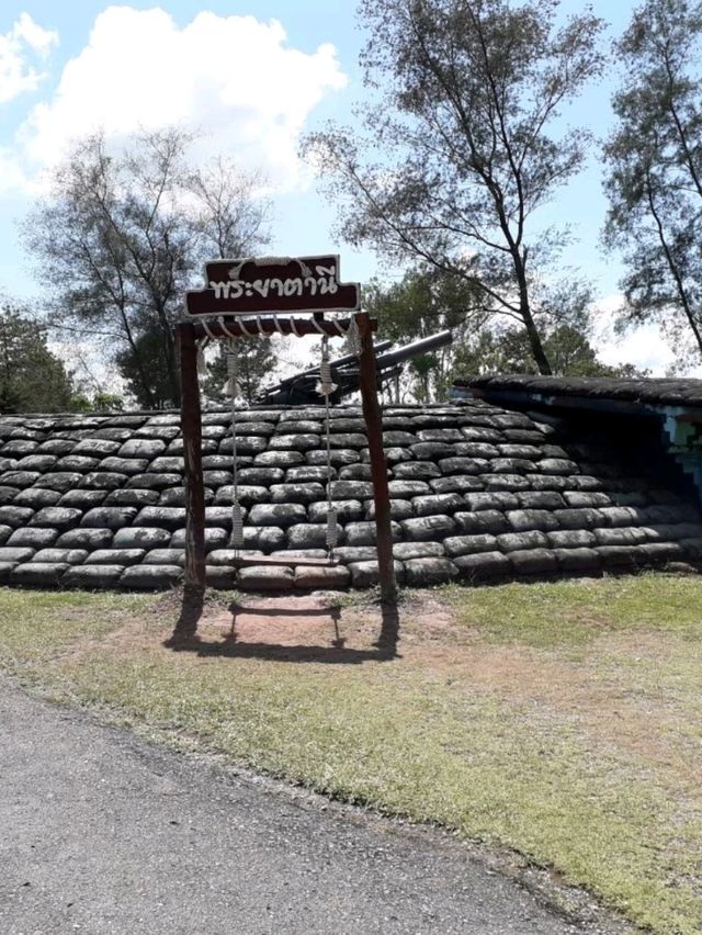 แหล่งเรียนรู้ อนุสรณ์สถาน​ผู้​เสียสละ