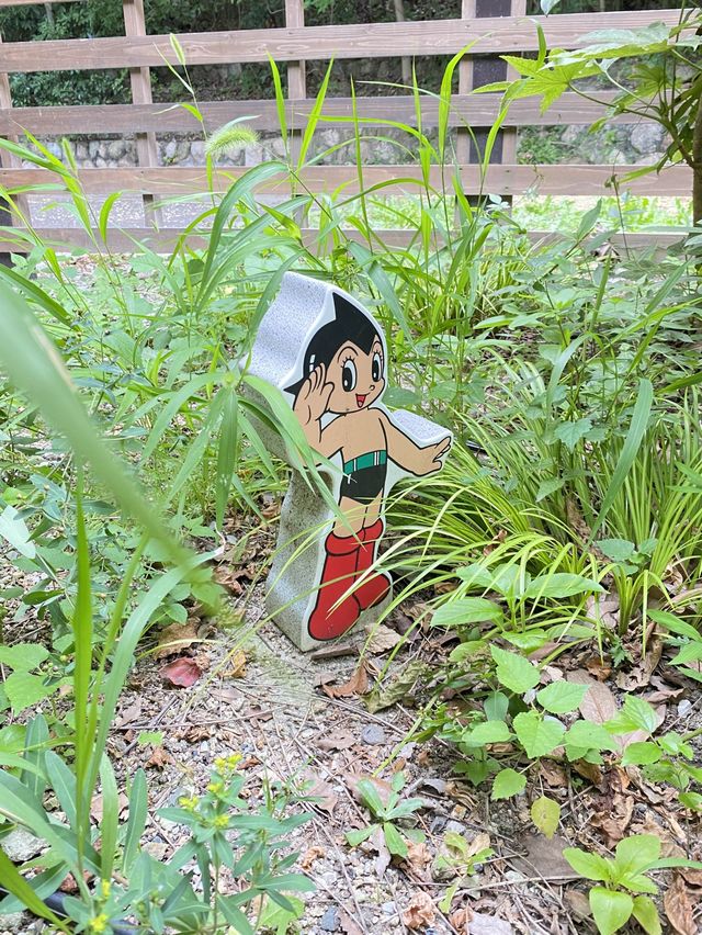 【宝塚】庭園の隠れキャラクター探し