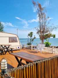 AM LOVING THIS CARAVAN STAY !