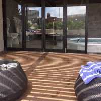 【那覇】開放感溢れる屋外プール✨街中リゾートホテルで優雅にホカンス✨