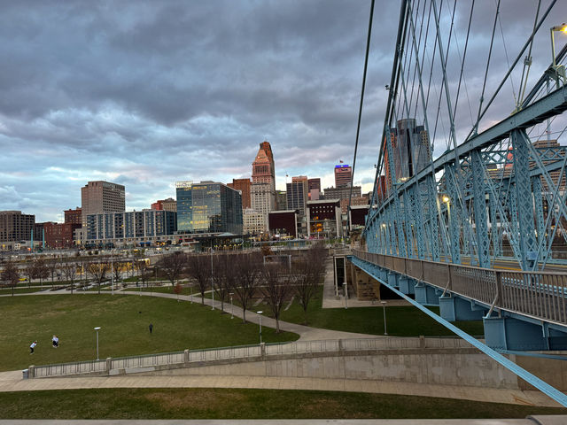 John A. Roebling Suspension Bridge: Cincinnati's Iconic Span