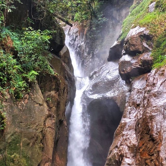 🇲🇾 Escape to Paradise: Sungai Chiling Waterfall Awaits