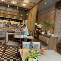 Pet friendly fusion restaurant 