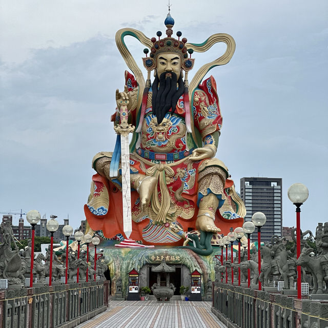 台灣高雄精美佛廟建築
