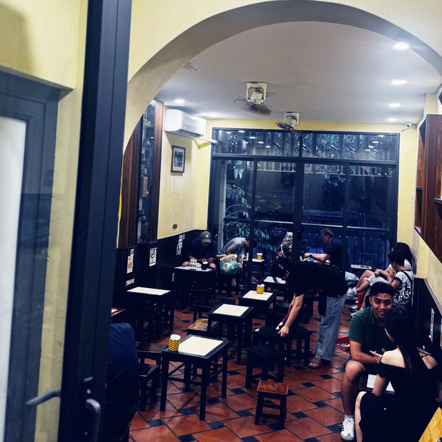 🔝 Must Eat like the Local in Hanoi- Pho + Egg coffee 