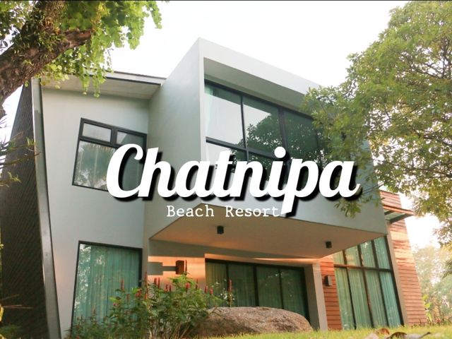 ที่พักติดทะเลระยอง Chatnipa Beach Resort 
