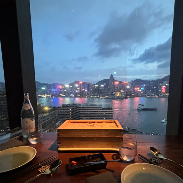【香港🇭🇰】100万ドルの夜景を見ながら記念日ディナー