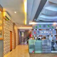 🇮🇩 Warm Welcomes and Exceptional Service at Hip Hope Hotel