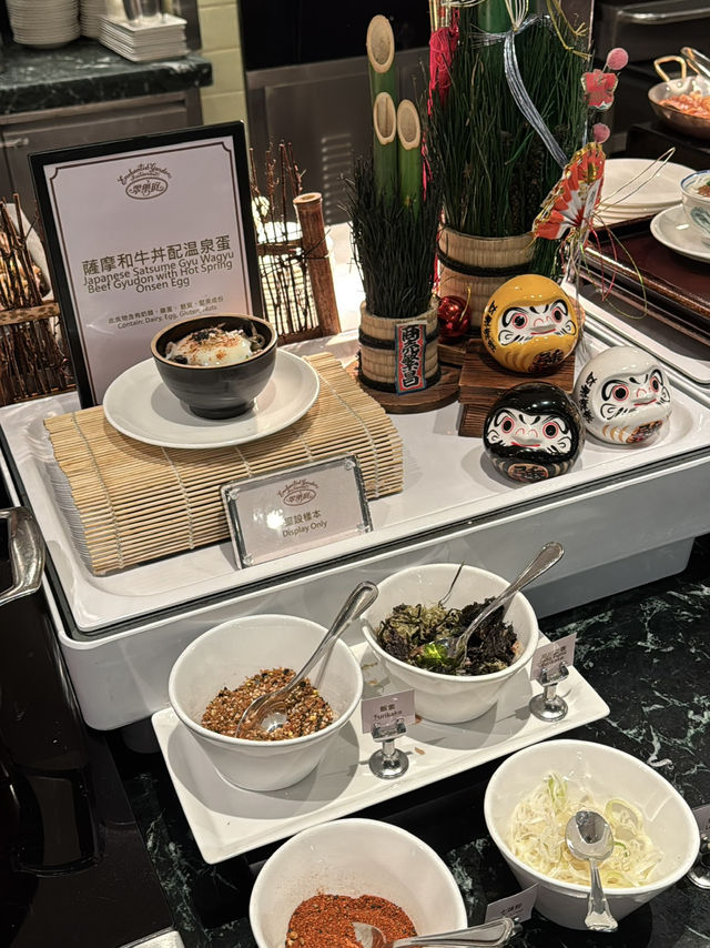 귀여운 캐릭터를 만나서 사진찍을 수 있는 홍콩 디즈니랜드 호텔의 식당
