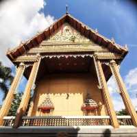 สักการะพระพุทธรูปประจำเมืองกำแพงเพชร