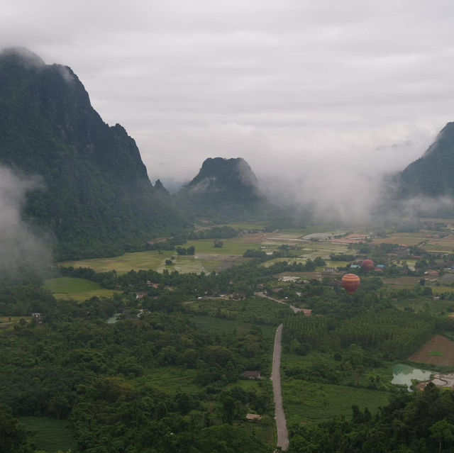 แบกเป้เที่ยววังเวียง ที่ลาว⛰️