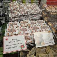 [北海道 札幌] 六花亭のカフェの限定スイーツ[六花亭 札幌本店]