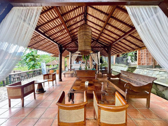 Rustic Retreat at Ngopi di Sawah
