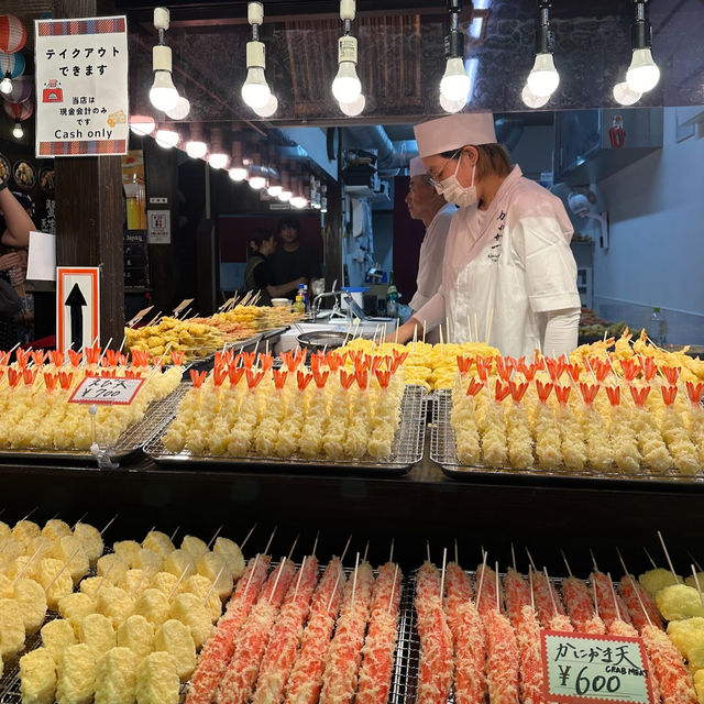 京都錦市場（Nishiki Market）：美食與文化的聖地