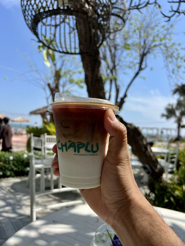 CHAPLU CAFE น่านั่งติดทะเล