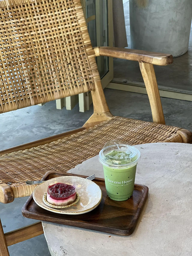 Serene house cafe คาเฟ่ในชลบุรีที่ฮิตสุดตอนนี้