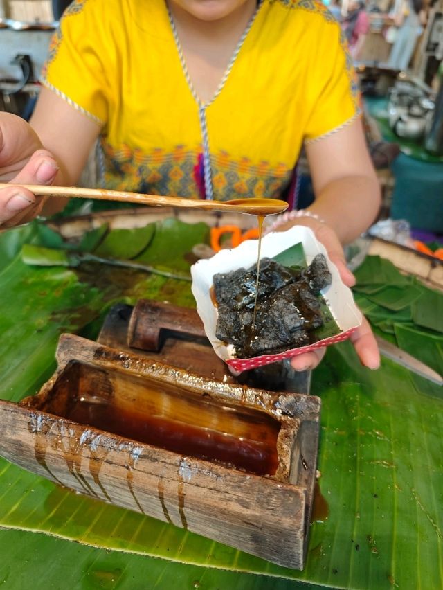 ตลาดเช้าโอ๊ะป่อย สวนผึ้ง 