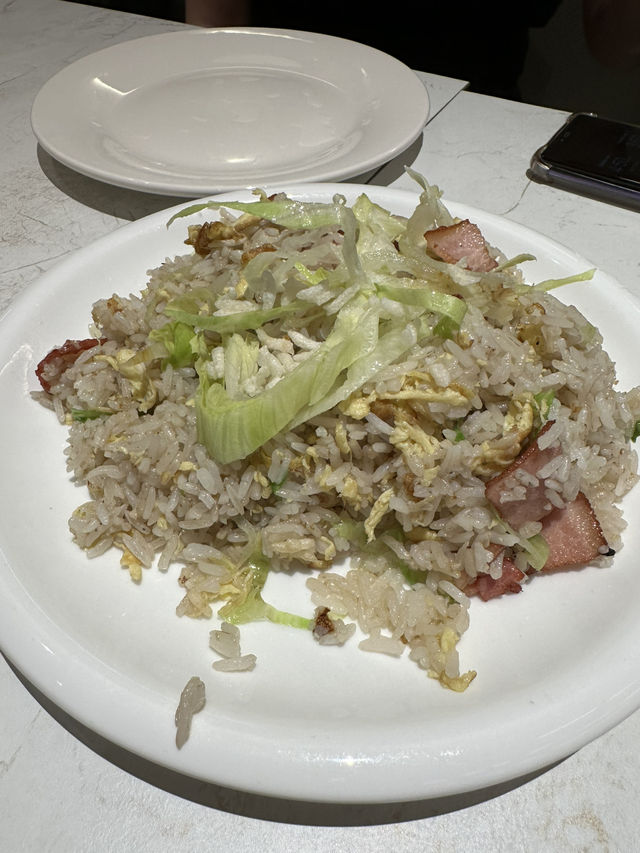 A Must-Try Dining Spot for Travelers!