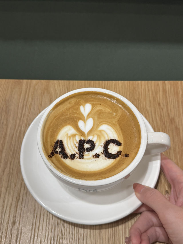 韓国/ソウル【新村】APCカフェ