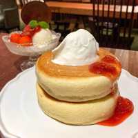 Fluffy Pancakes at Tsubaki Salon in Shibuya🥞