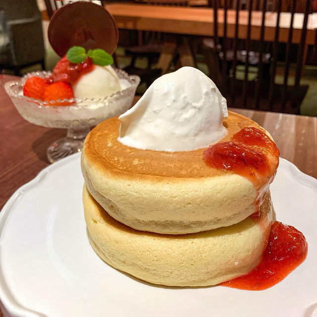 Fluffy Pancakes at Tsubaki Salon in Shibuya🥞