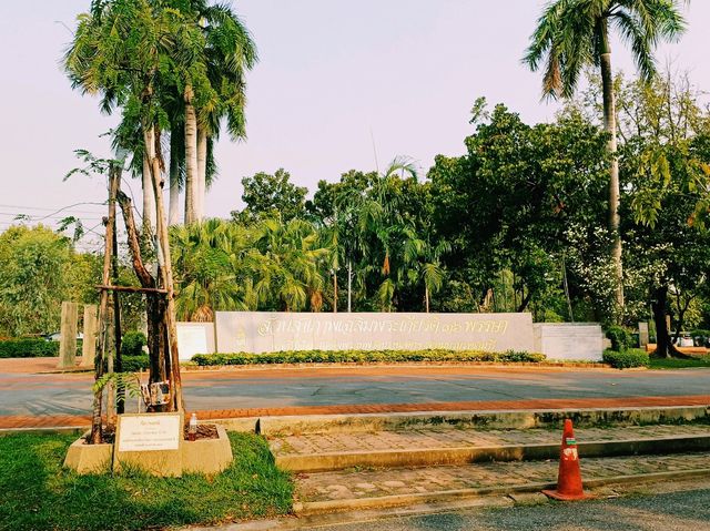 泰國曼谷城市綠洲湖泊公園景點:乍都节公园，適合拍照📸打卡親子遊