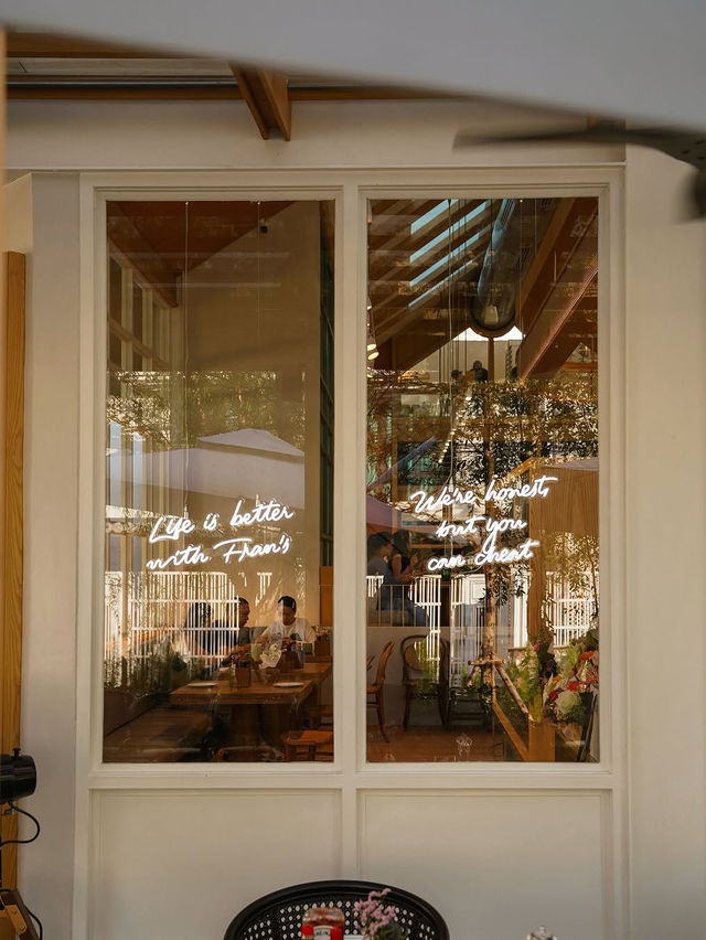 Fran's Sukhumvit 49