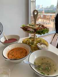 รีวิว เกี๊ยวหนองบัว ร้านอาหารริมน้ำ vibes ดี 🫶🏻✨
