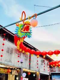 “A Walk Through Siniawan’s Lantern-Lit Street Food”