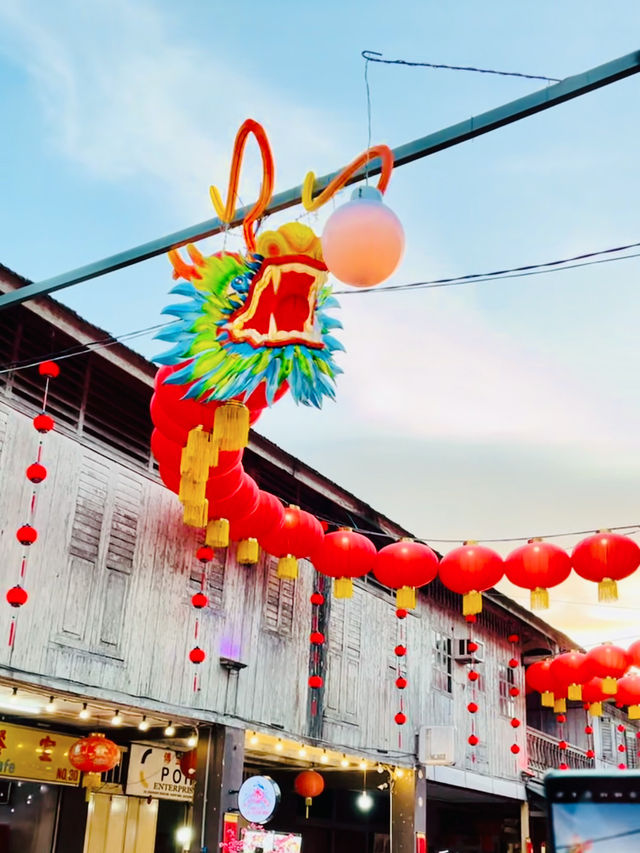 “A Walk Through Siniawan’s Lantern-Lit Street Food”