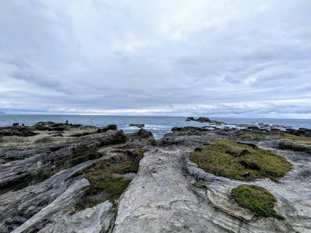 豐濱海岸-石梯坪景區，慢遊賞鯨勝地和漁港小吃