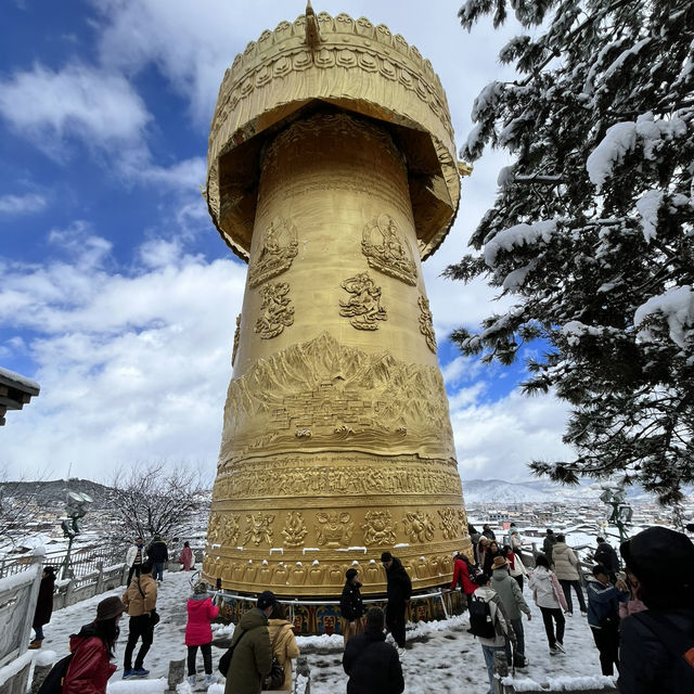 Discover Heavenly China: My Enchanting Journey to Shangri-La, the Land of Eternal Serenity