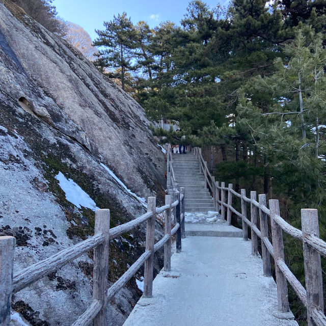 華山登山實用指南｜不同體能怎麼選路線？