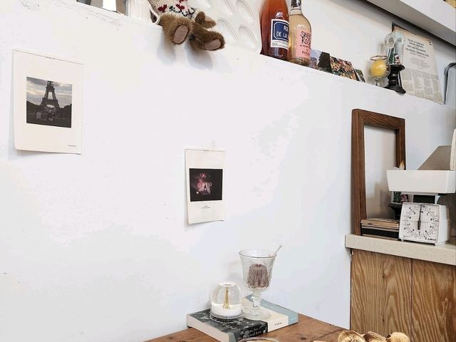 모어멜로우 카페