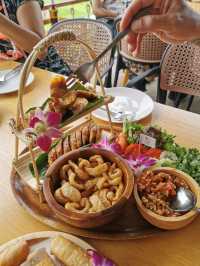 At Home ร้านคาเฟ่น่ารัก บรรยากาศอบอุ่น