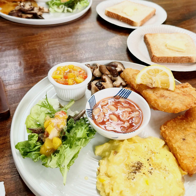 Moonlit Charm at Lune24 Cafe