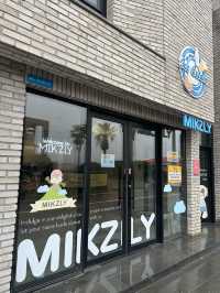 유채꽃과 산방산이 바로 보이는 신상 디저트 맛집 ”미크즐리“